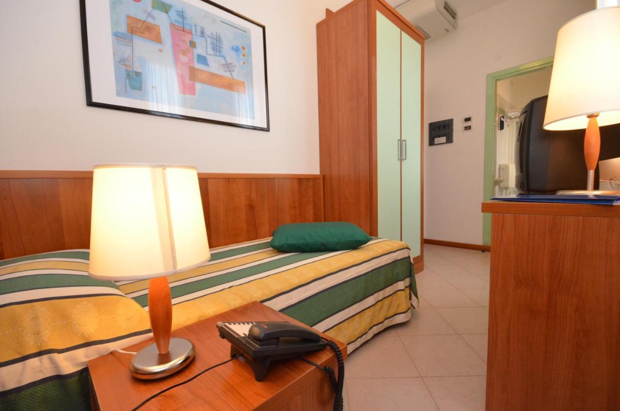 Hotel Luna Bibione Esterno foto