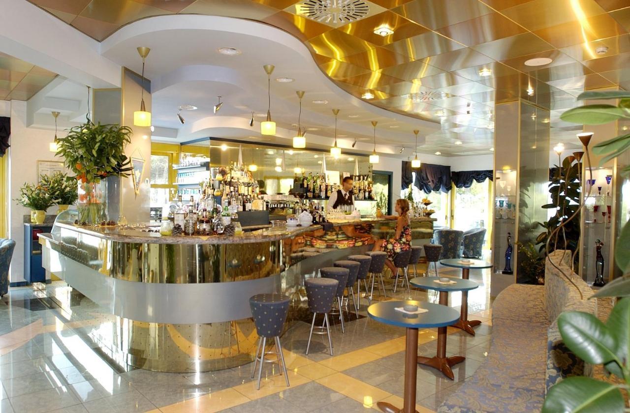 Hotel Luna Bibione Esterno foto