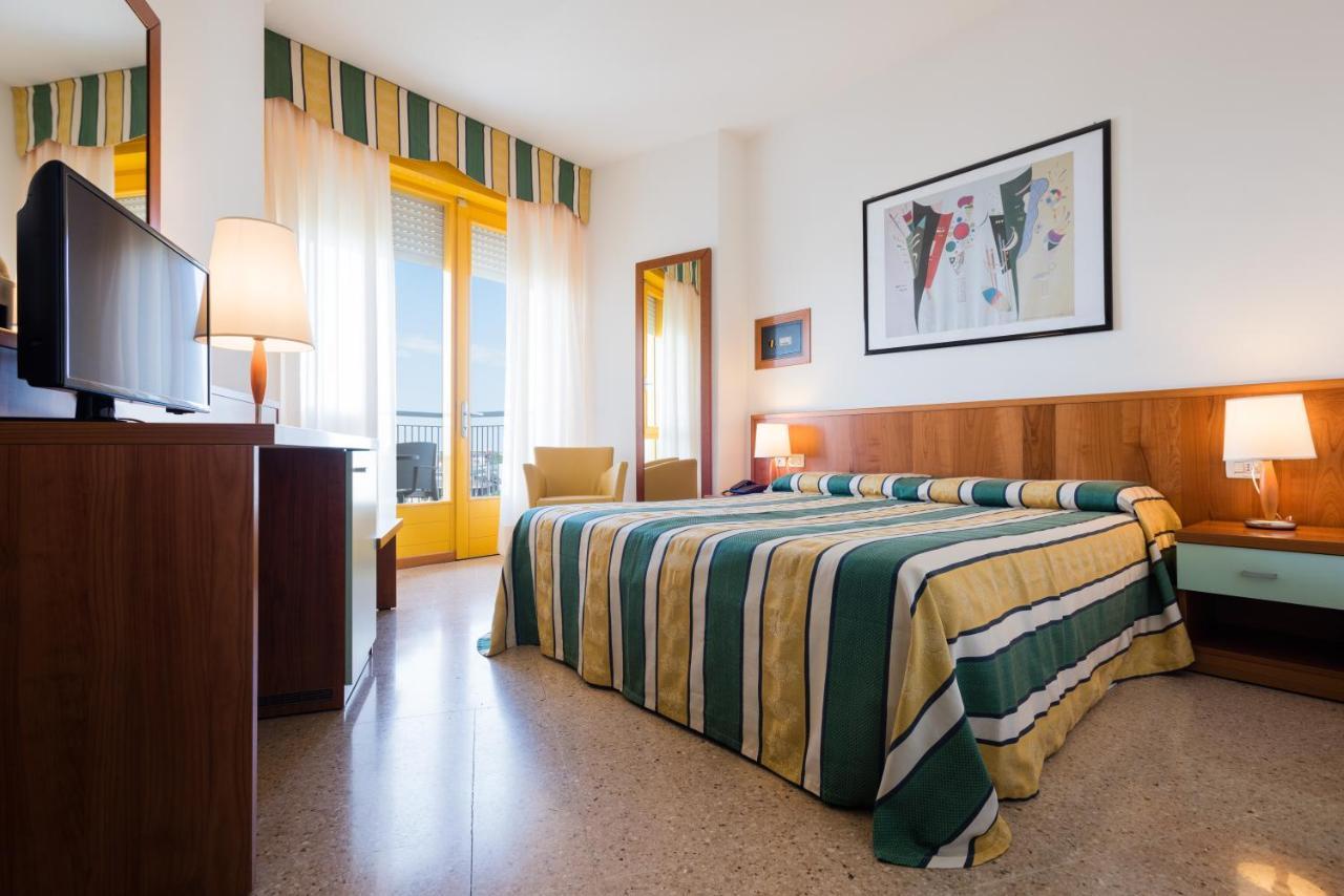 Hotel Luna Bibione Esterno foto