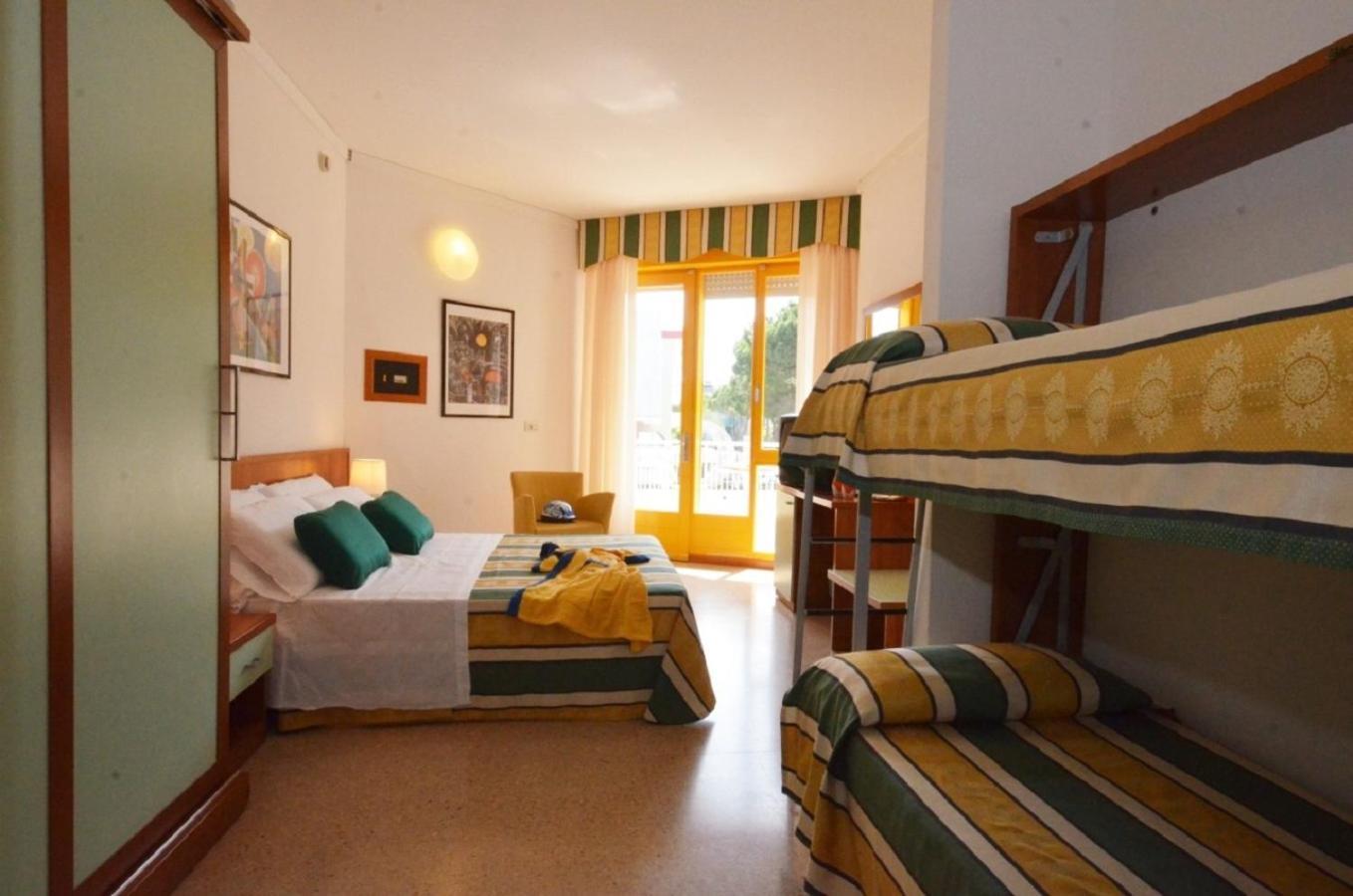 Hotel Luna Bibione Esterno foto